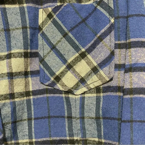 2X Country Outfitters Blue Plaid Men's Long Sleeve Flannel Button Down Shirt - Picture 2 of 4